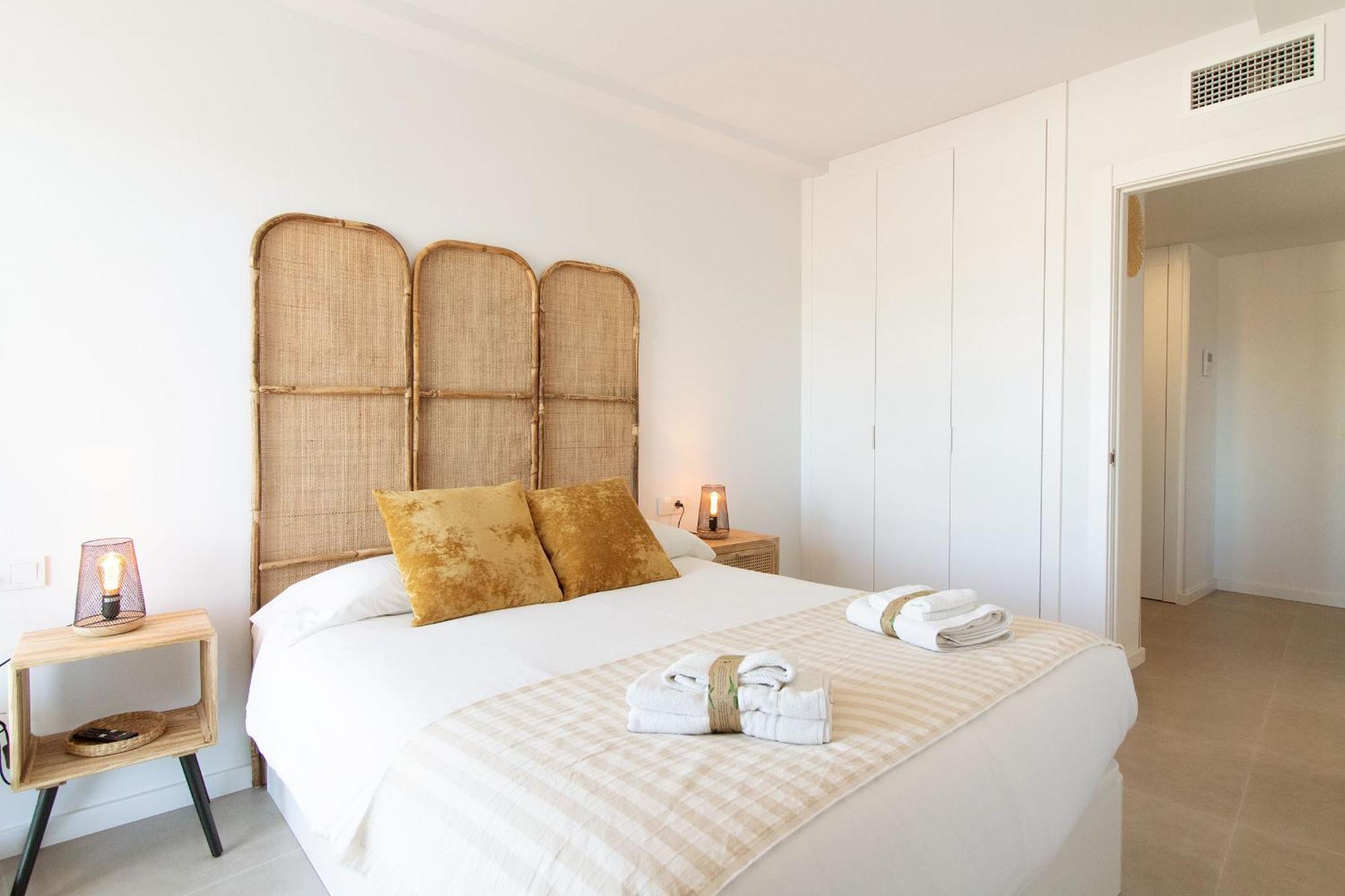 Global Properties, Apartamento Con Terraza Y Vistas Al Mar Y A La Montana Canet d'En Berenguer Luaran gambar